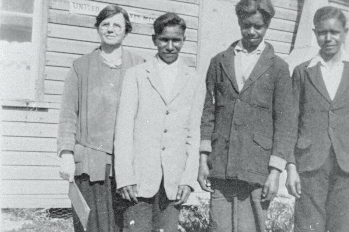 (L-R) Miss Mary Belshaw, Fred (Jock) Winmar, Andrew Pickett, John Winmar outside Badjaling Mission House. SLWA 060900PD.