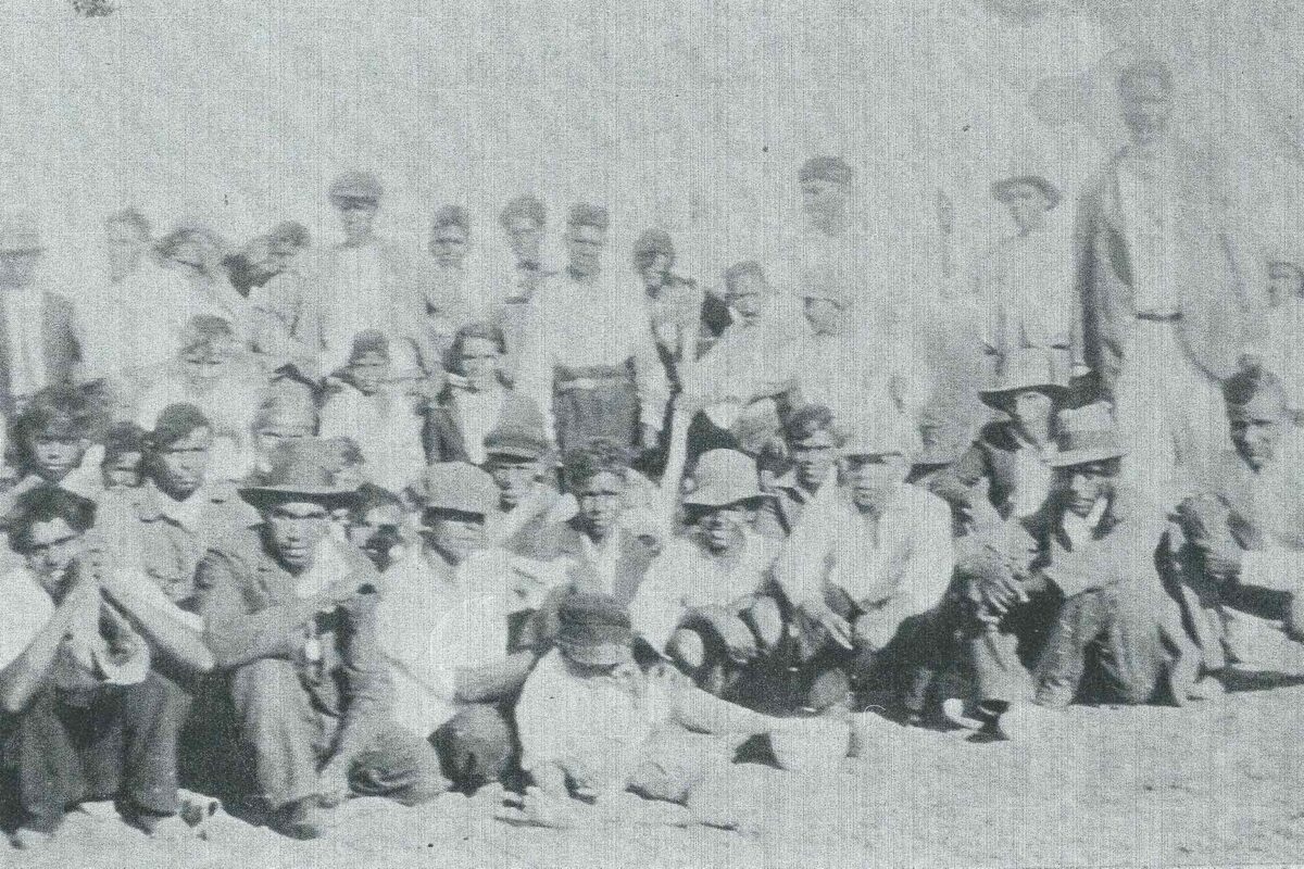 Badjaling men including Charlie Winmar, Dick Gillespie, Jimmy Gillespie, Bill Garlett, Robert Mead, Bevan Winmar, Lionel Yarran, Dick Garlett at Badjaling Sports Day 1930s.. SLWA 060979